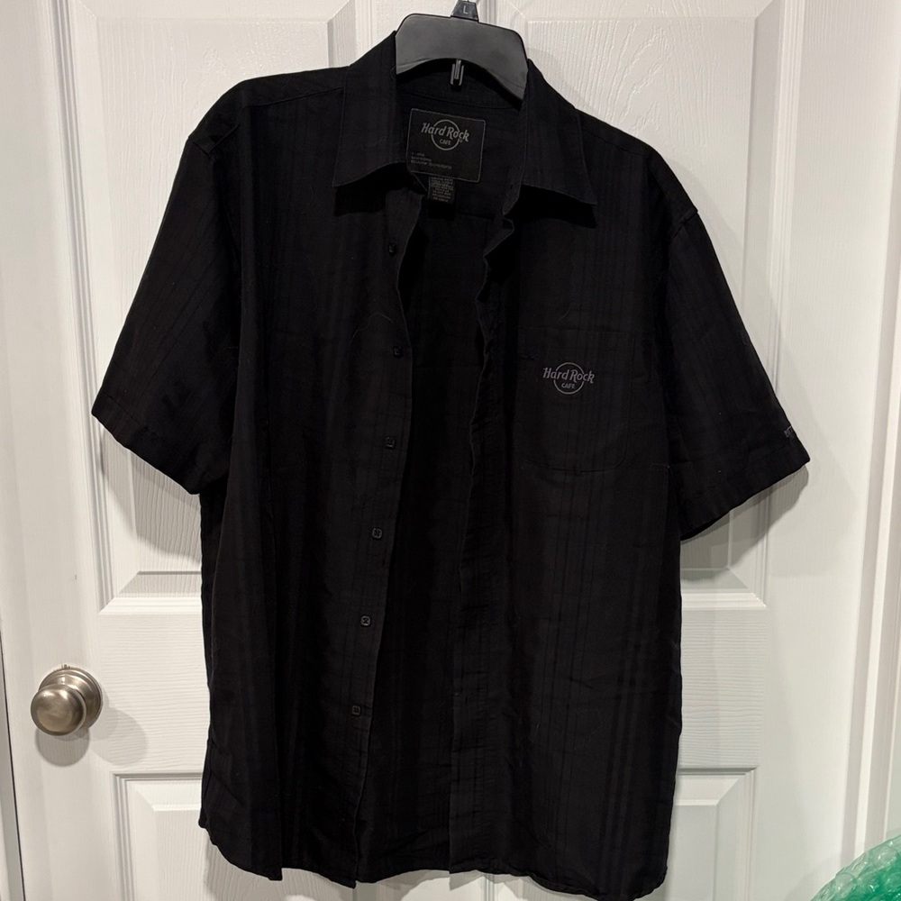 Pittsburgh Hard Rock Cafe Black Short-Sleeve Button-Down Shirt